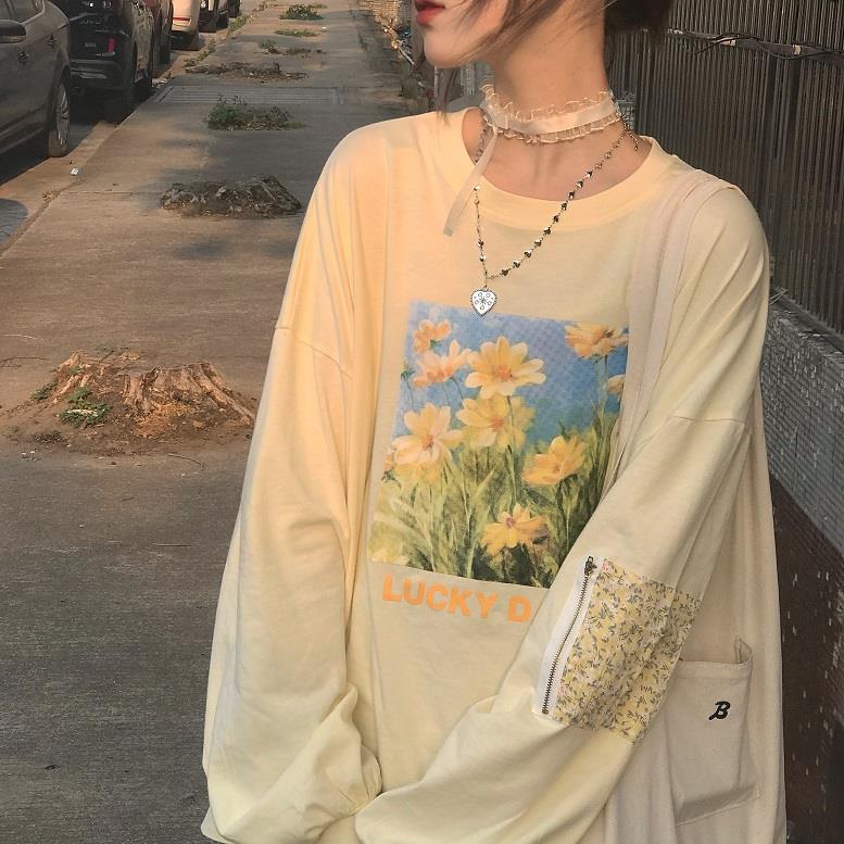 Aesthetic Daisy Print Oversized Long Sleeve Tee - Image 2