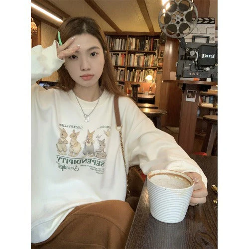 Aesthetic Rabbit Print Oversized Sweatshirt - Image 3