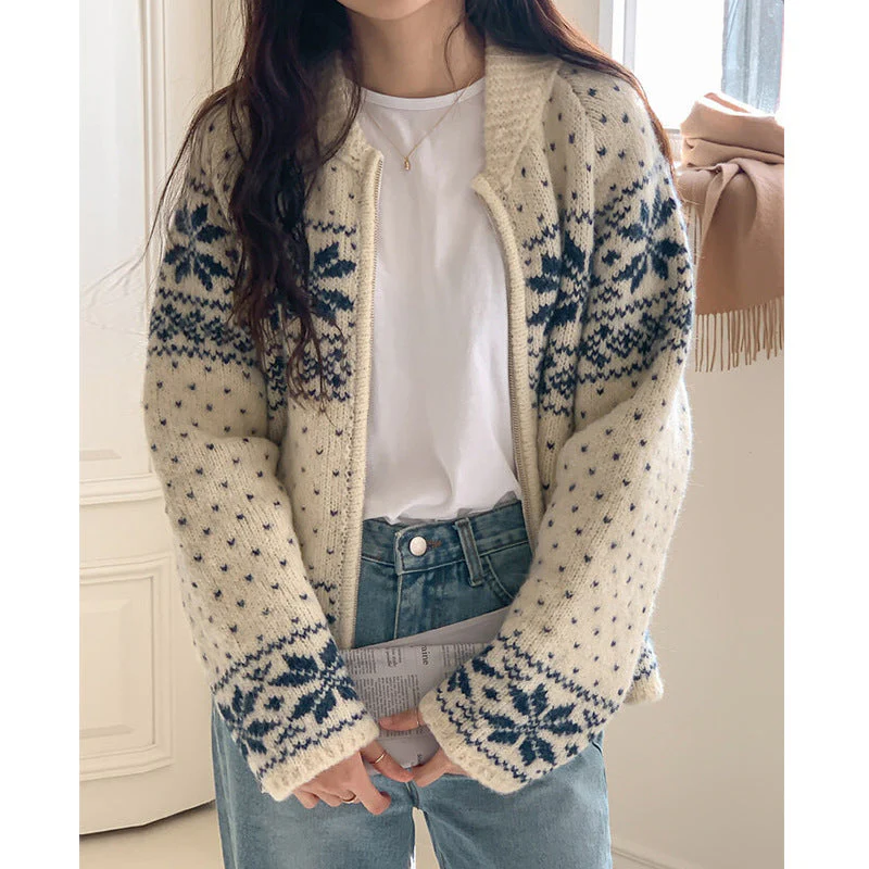 Aesthetic Snowflake Zip Up Cardigan - Image 6
