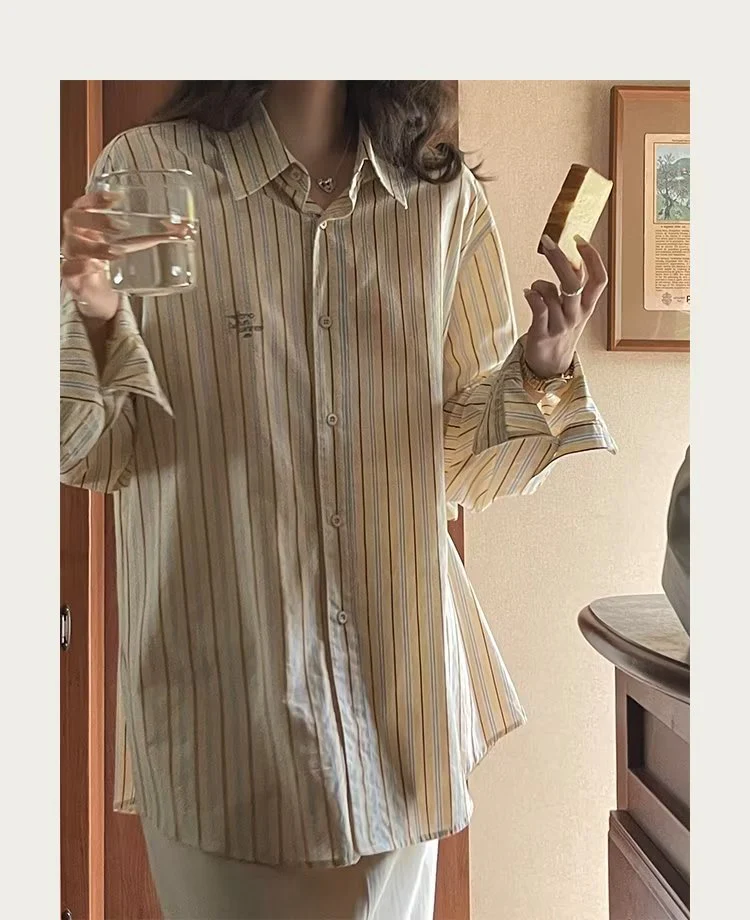 Aesthetic Striped Button Blouse - Image 7