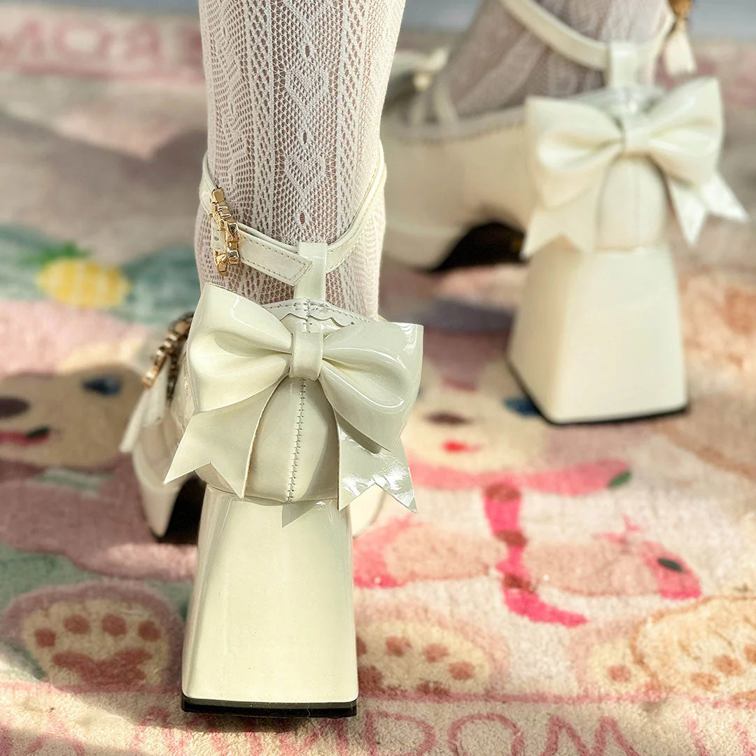 Bow With Thick Heels - Image 4