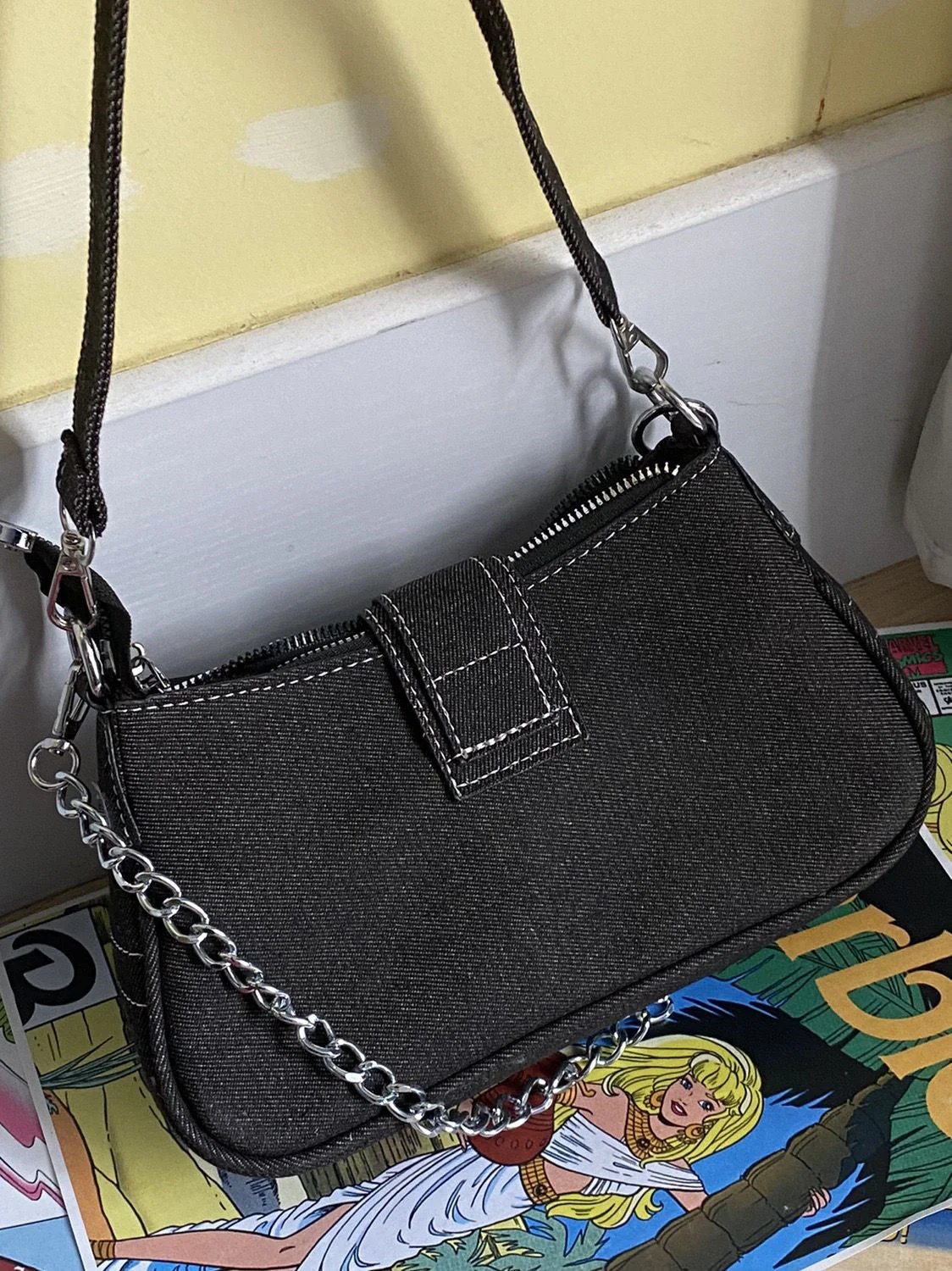 Chain Detail Star Buckled Denim Shoulder Bag - Image 4