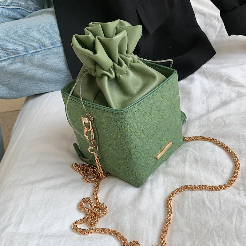 Chain Shoulder Bag - Image 3