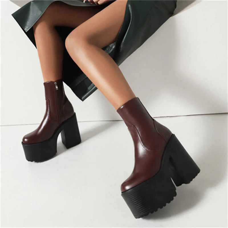 Chunky Heel Round Toe Platform Boots - Image 4