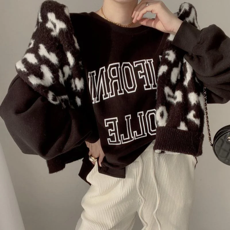 Crew Neck Letters Graphic Sweatshirt - Image 11