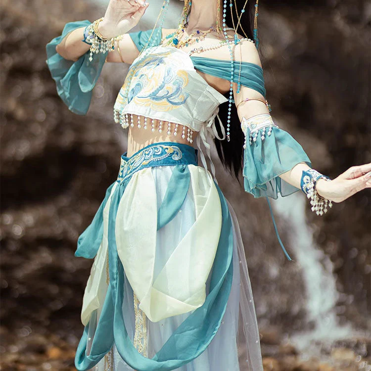 Embroidered Flower Hanfu Set - Image 2