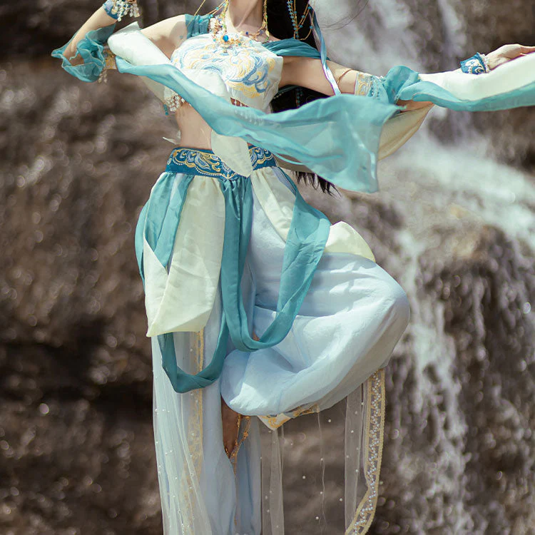 Embroidered Flower Hanfu Set - Image 5