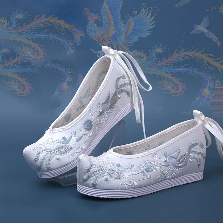 Embroidered Hanfu Shoes - Image 3