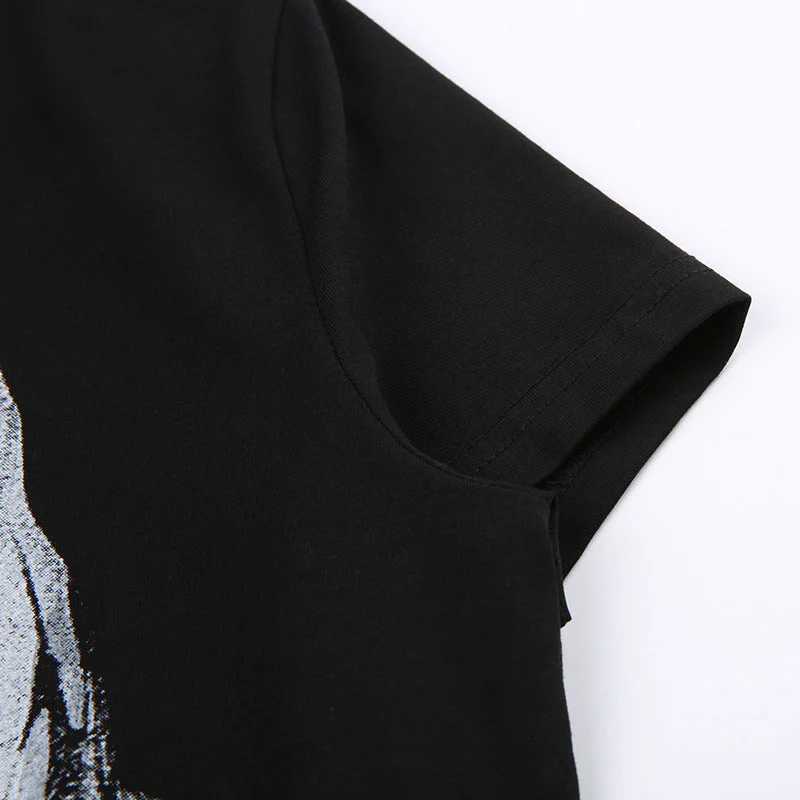 Figure Printed Black Crop Top - Image 4