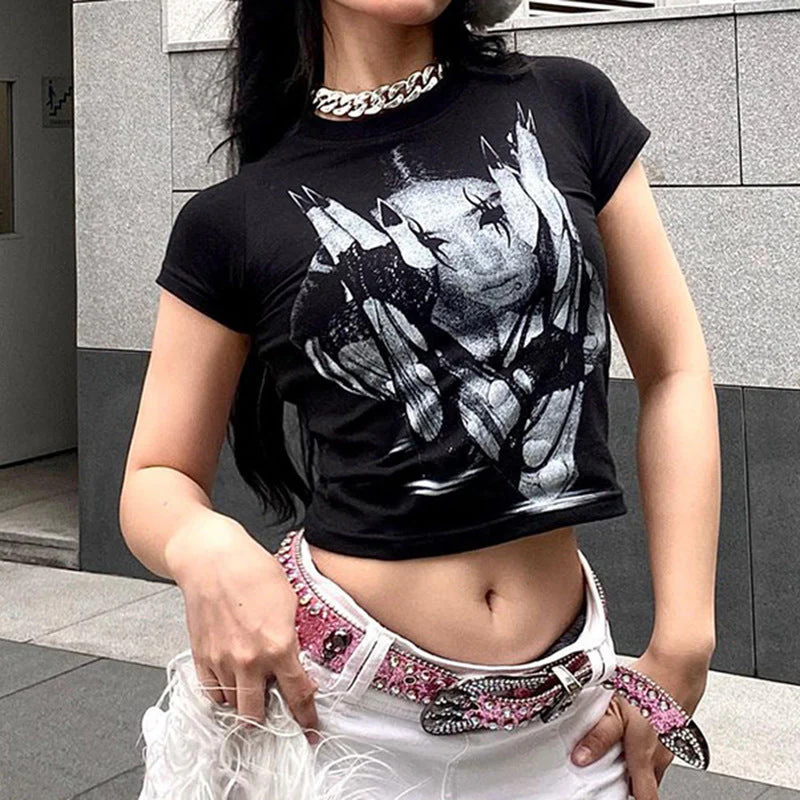 Figure Printed Black Crop Top - Image 7