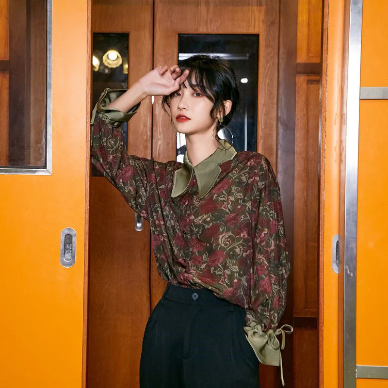 Floral Large Lapel Shirt - Image 2
