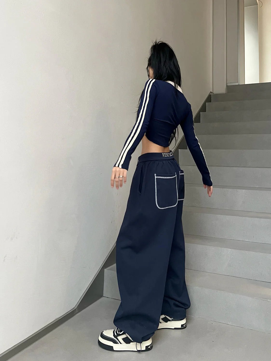 Fold Over Waist Baggy Sweatpants - Image 5