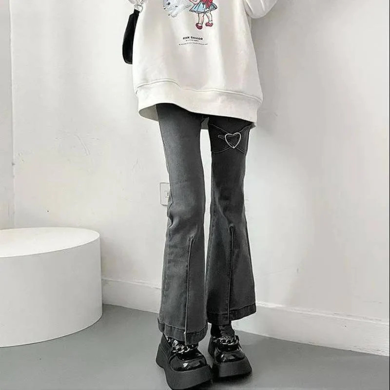 Grunge Aesthetic Flare Heart Jeans - Image 4