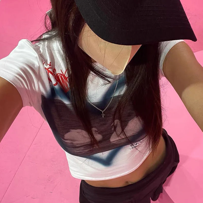 Heart Print Y2K Crop Top - Image 5