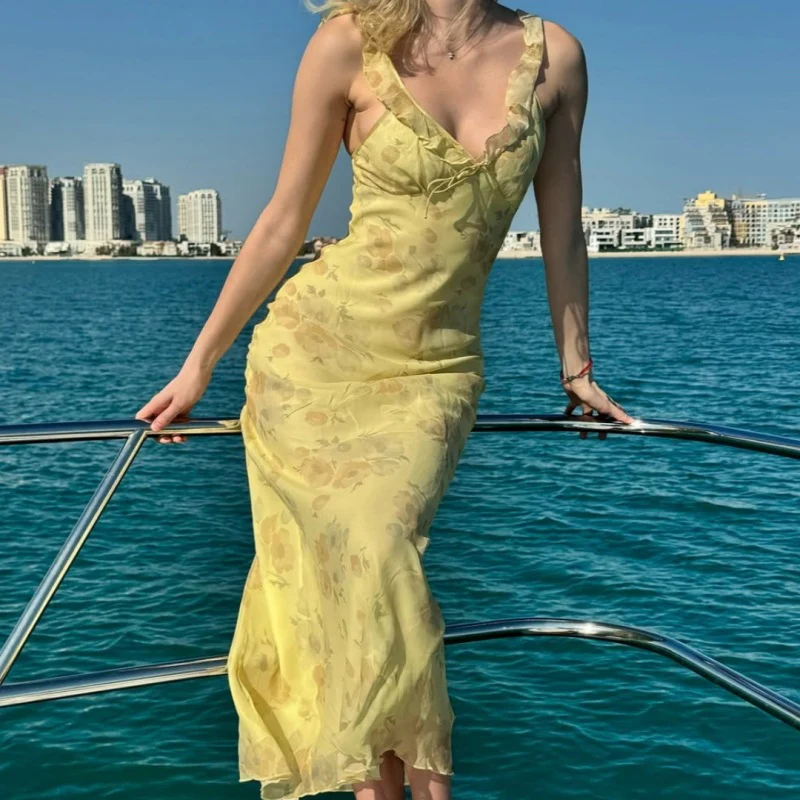 Holiday style ruffled suspender dress - Image 2