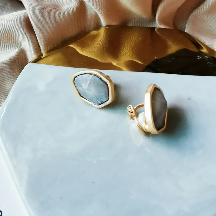 Irregular geometry earrings - Image 6
