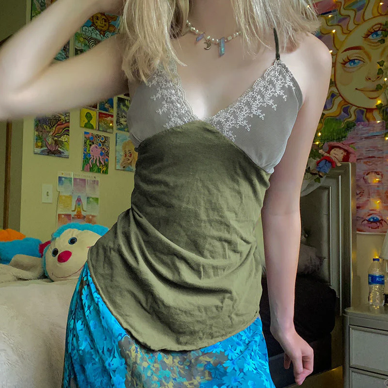 Lace Floral Y2K Crop Top - Image 2
