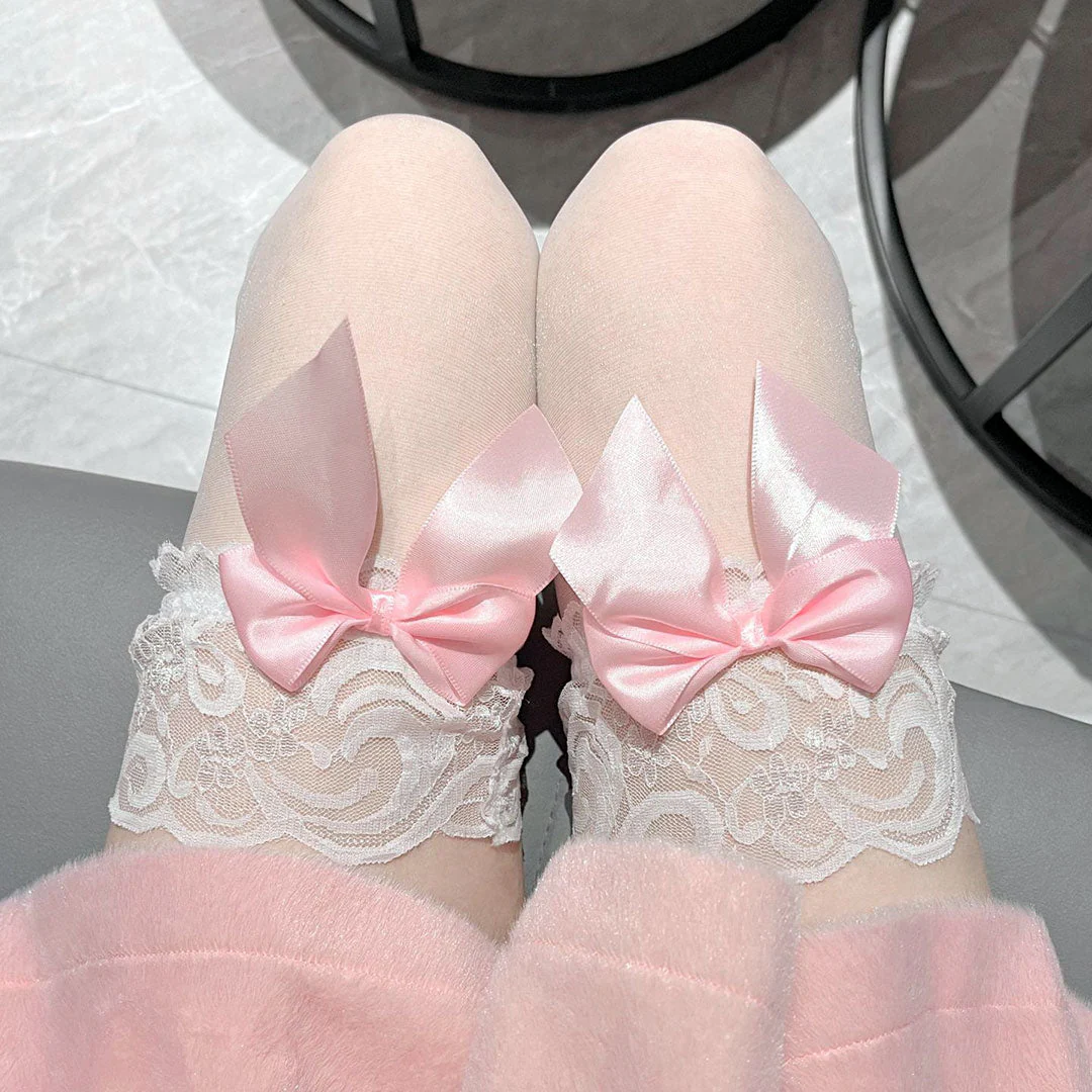 Lace Flower Bow Stocking - Image 3