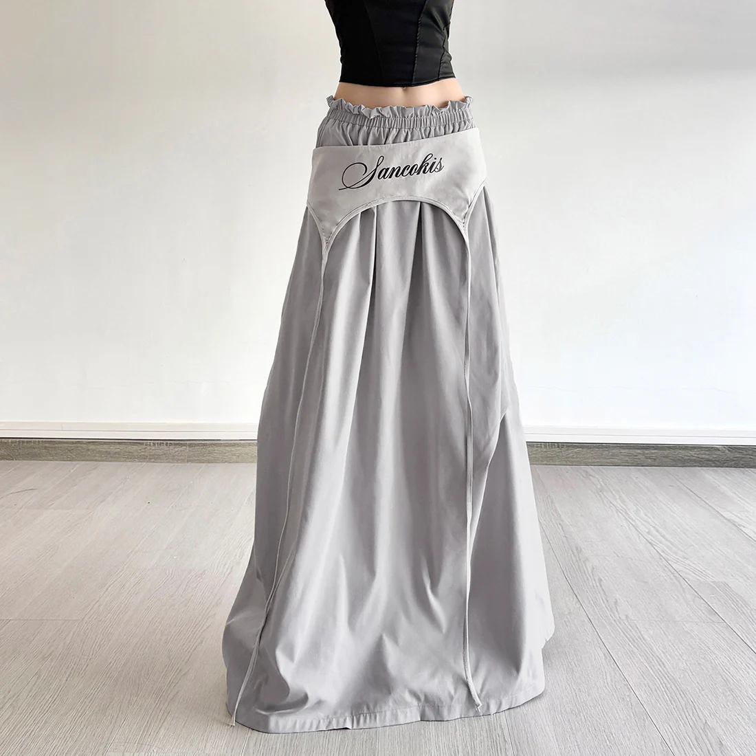 Letter print unique cut skirt with elastic waist design