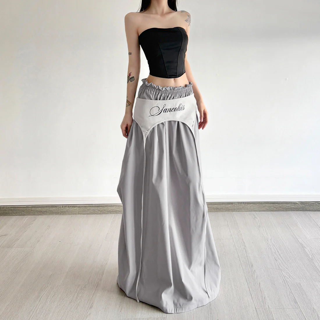 Letter print unique cut skirt with elastic waist design - Image 4