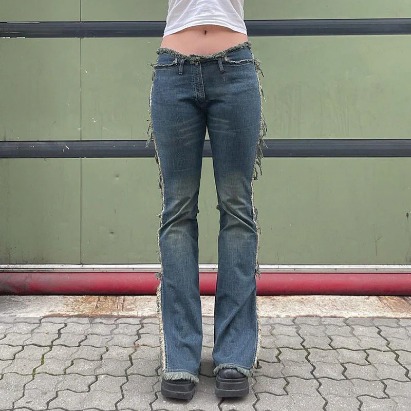 Low-waisted Raw Edge Flared Jeans - Image 3