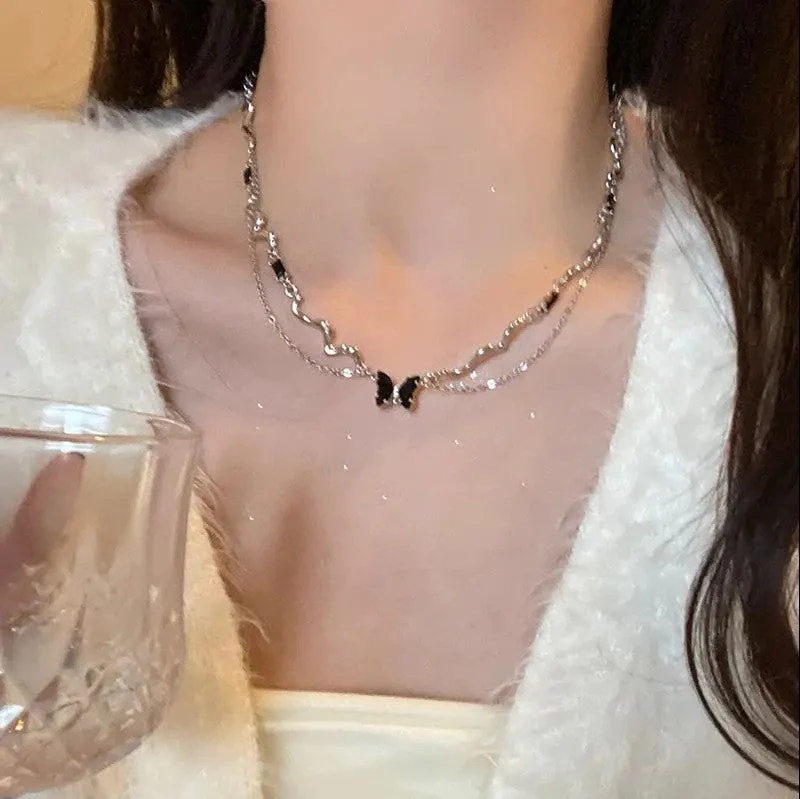 Pearl and Rhinestone Pendant Necklace - Image 12