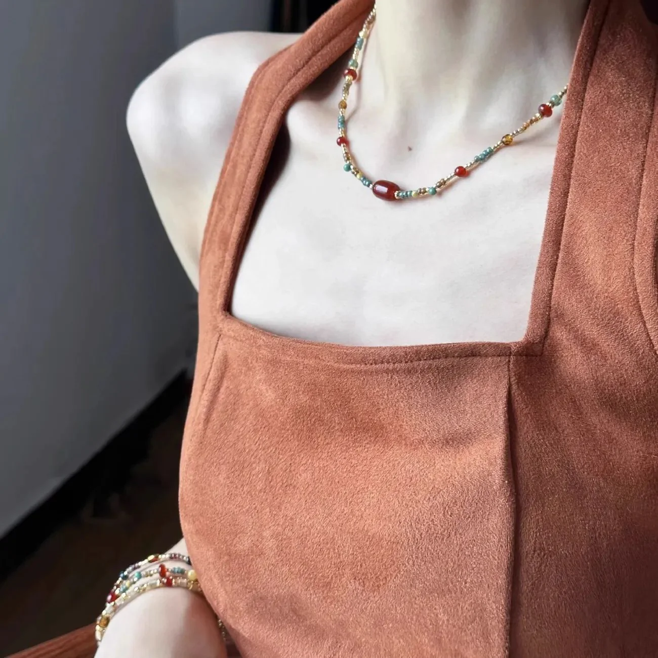 Pearl and Rhinestone Pendant Necklace - Image 3
