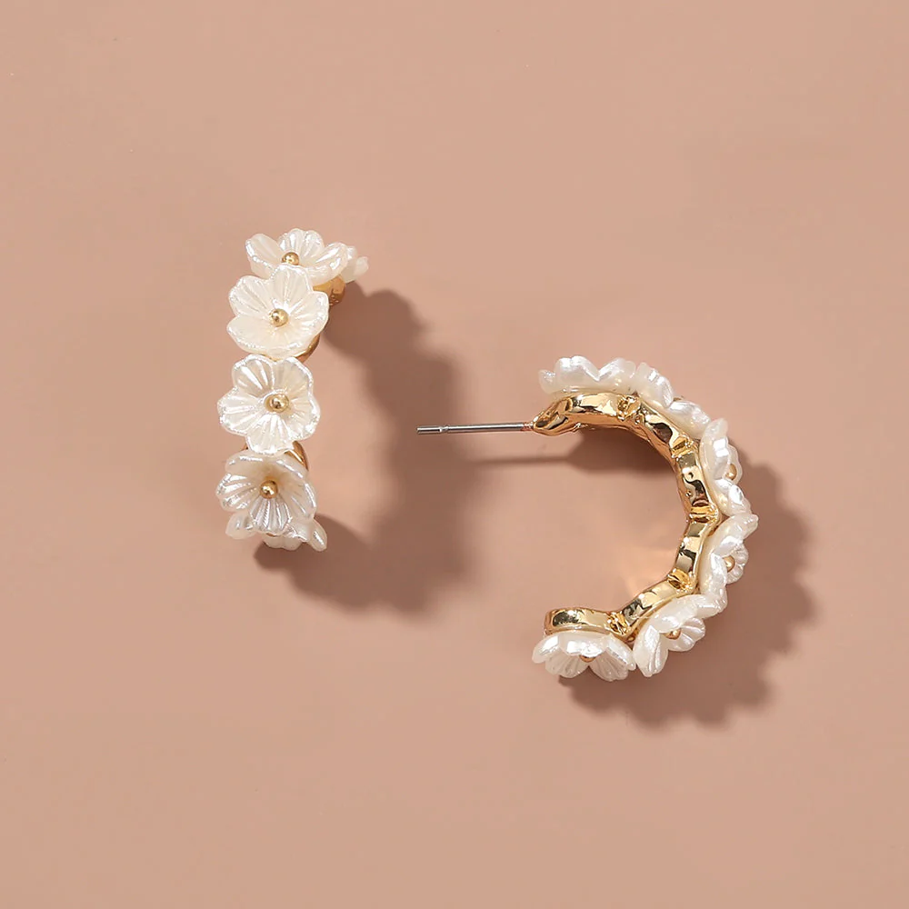Resin White Flower Type C Stud Fashion - Image 2