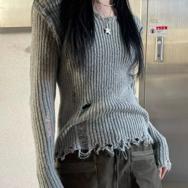 Ribbed Tattered V Neck Sweater - Image 10