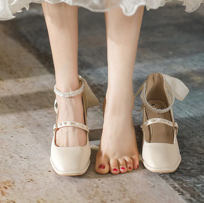 Sweet Bow Square Heel Shoes - Image 3