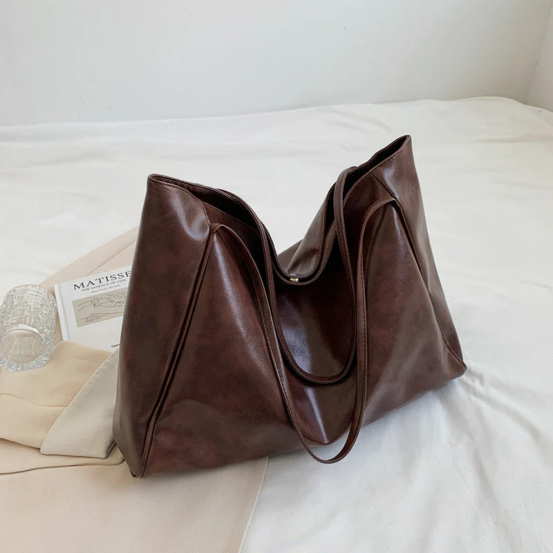 The Burgundy Bella Leather Shoulder Bag - Image 5