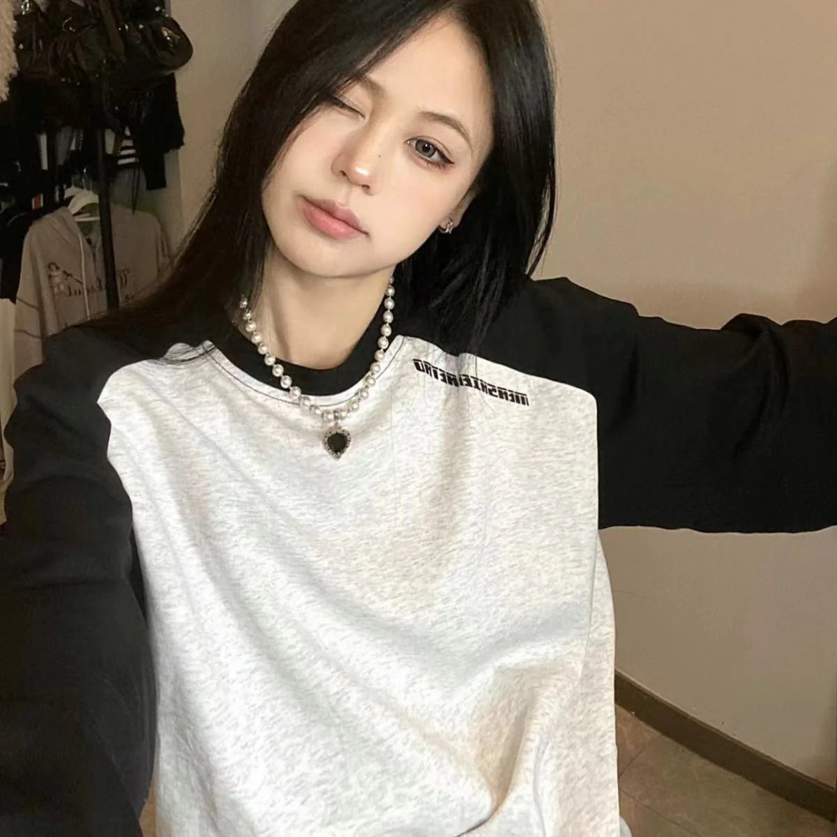 Vintage Raglan Long Sleeve Oversized Sweatshirt - Image 2