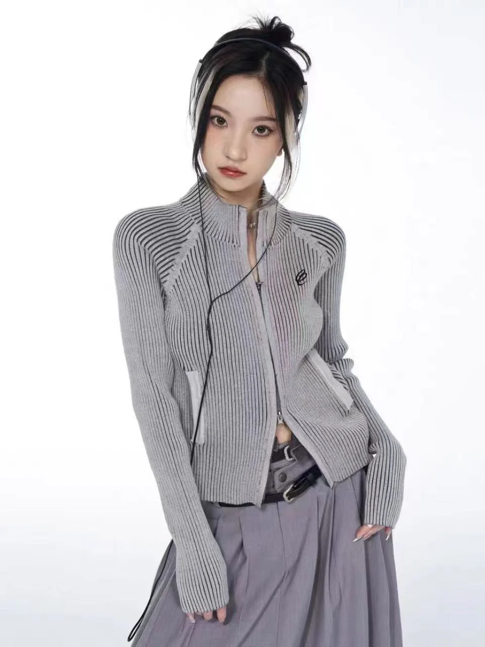 Vintage Striped Zip Up Cardigan - Image 7