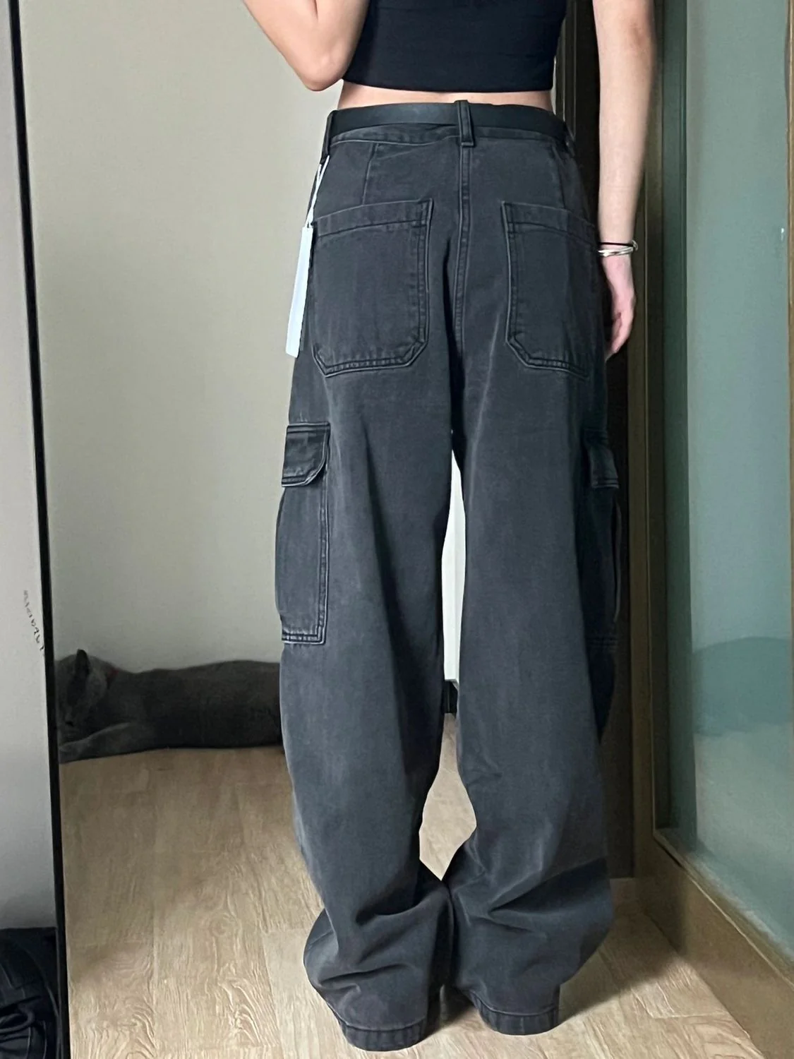 Worn Multi Pocket Casual Jeans - Image 4