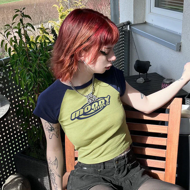 Y2K Logo Graphic Raglan Sleeve Crop Top - Image 6
